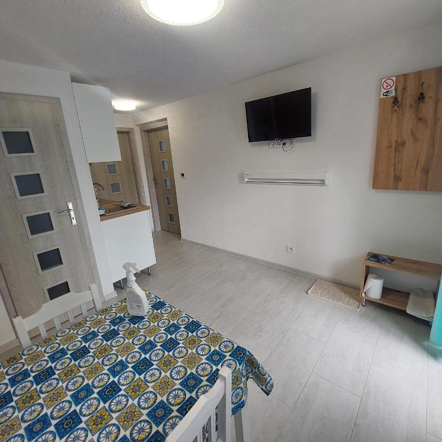 Apartmany Nad Tajovom บันสกาบิสตรีตซา ภายนอก รูปภาพ