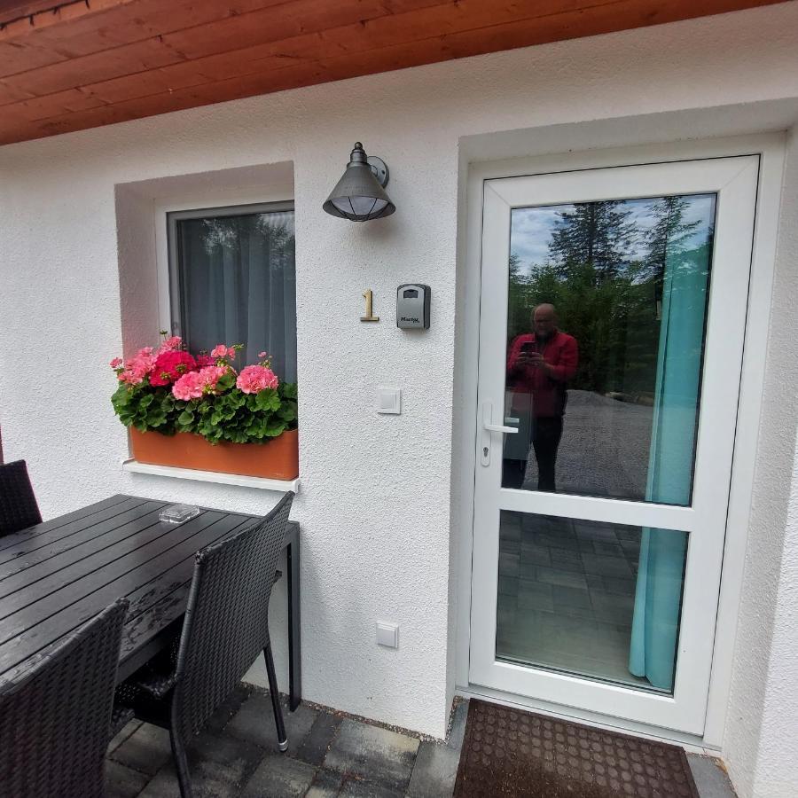 Apartmany Nad Tajovom บันสกาบิสตรีตซา ภายนอก รูปภาพ